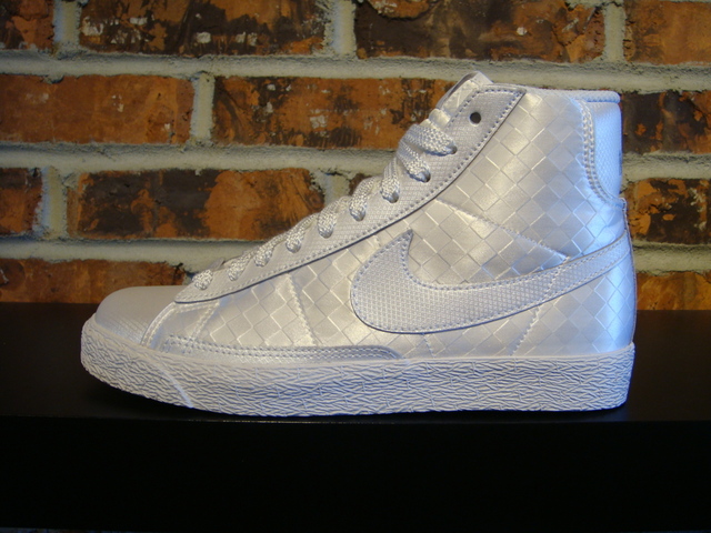 Nike Womens Releases - April '09