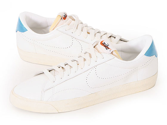 Nike Tennis Classic VNTG – White/Blue + White/Red