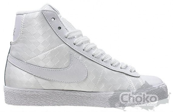 Nike Blazer High – White Checkerboard