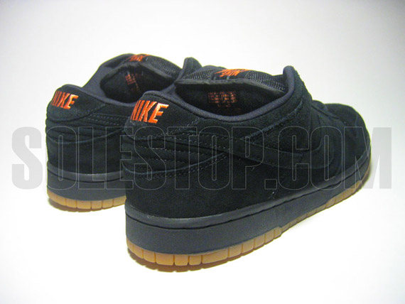 dunk-low-sb-true-black-02