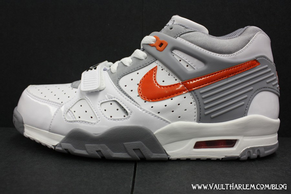 Nike Air Trainer III – White – Team Orange – Stealth