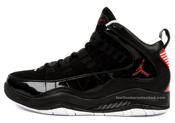 jordan-hallowed-ground-black-red-00