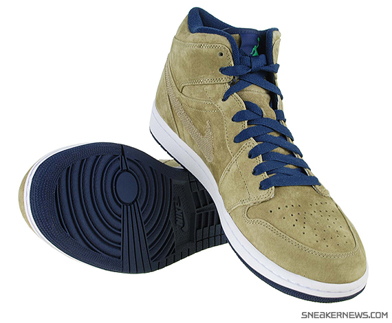 nike-air-jordan-1-retro-basketball-shoes136065231-3