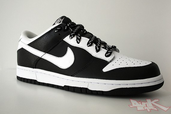 Nike Dunk Low - Black - White - Fall 2009