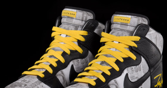 nike-livestrong-futura-flom-dunk-04