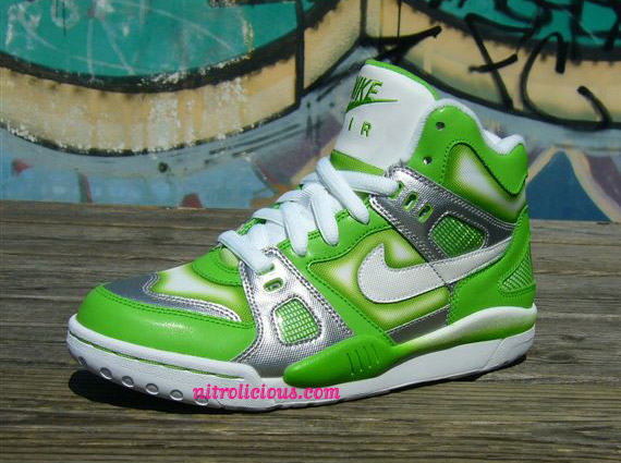 nike-spraypaint-digs-2