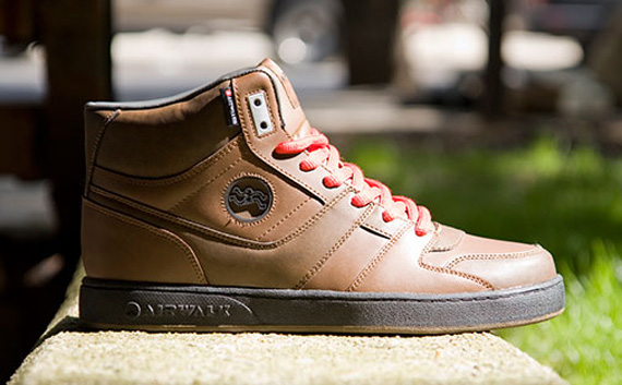 Staple x Airwalk 1.0 – Light Brown – Red