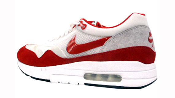 am1_flywire_red_3