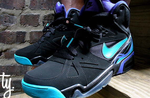 Nike Air Hoop Structure – Air Jordan VIII Inspired – Holiday ’09