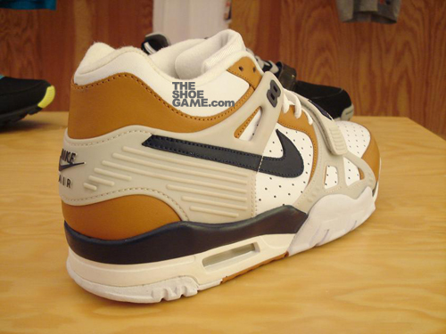 nike-air-trainer-iii-3-medicine-ball-3