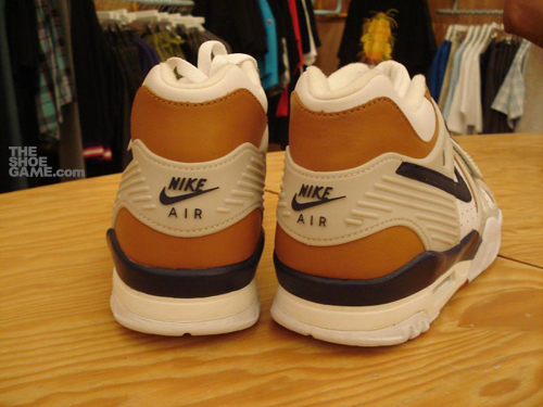 nike-air-trainer-iii-3-medicine-ball-5