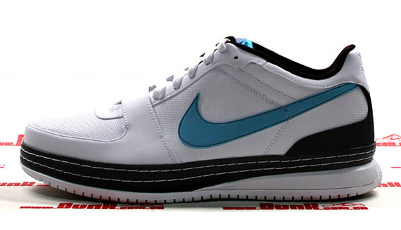 nike-zoom-lebron-vi-low-white-baltic-blue-black-1