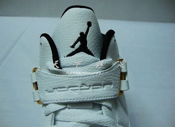 air-jordan-flight-45-taxi-9