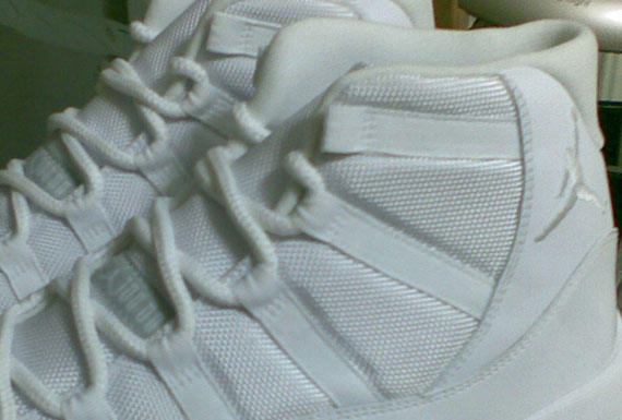aj-xi-white-25th-anniv-1