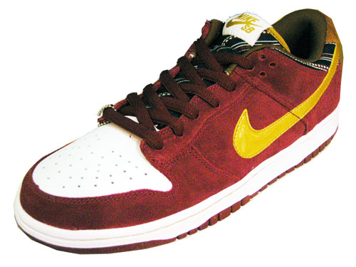 Nike SB Dunk Low Pro – Team Red – Metallic Gold