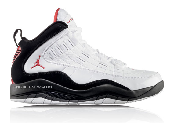 jordan_hallowd_grnd_wht-red