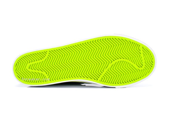 nike-toki-black-lime-green-5