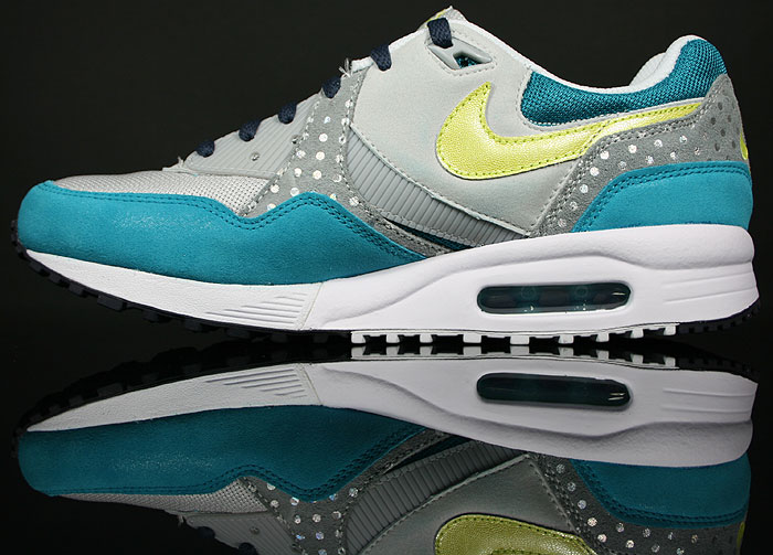 nike_airmaxlight_mpvyb4