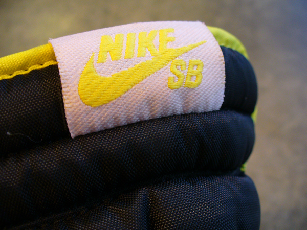 nikesb_misspiggy_006