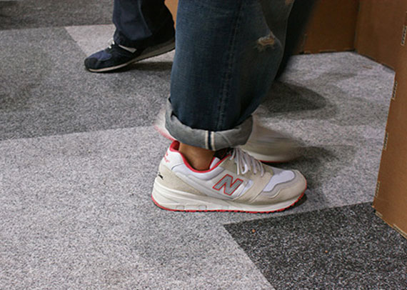 staple-new-balance-575-pigeon-3