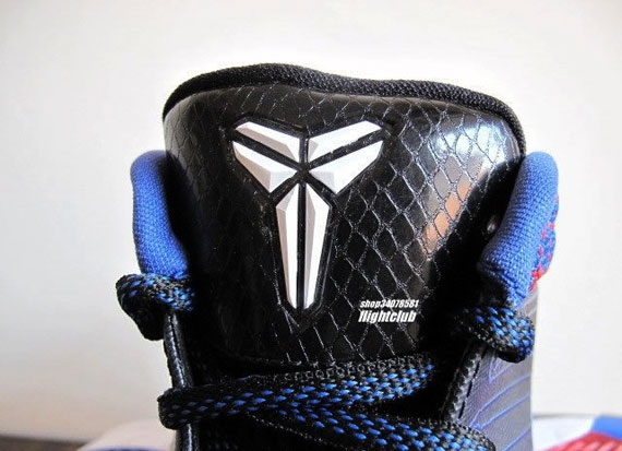 zoom-kobe-iv-blk-blu-red-8