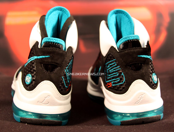 air-max-lebron-vii-woven-white-black-blue-04