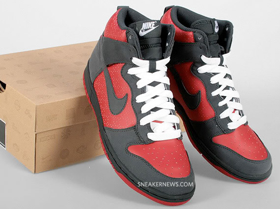 nike-dunk-grey-red-04