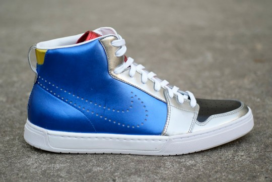 nike-royal-mid-metallic-4-540x361