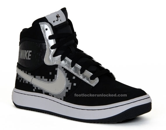 Nike Sky Force High - Tecmo Bo - Available