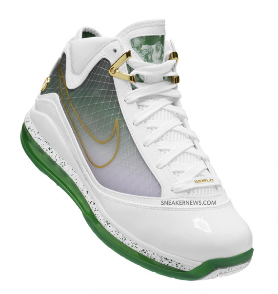 LA_Lebron7_City_R_FloatingLateral