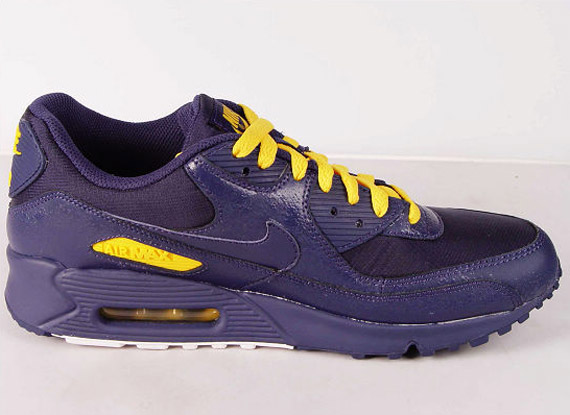 air-max-90-purple-gold-3