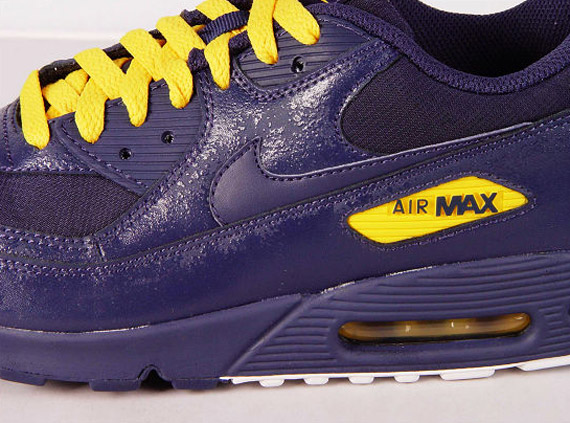 air-max-90-purple-gold-7