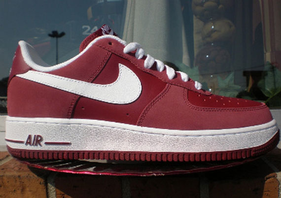 nike-air-force-1-low-red-nubuck-1