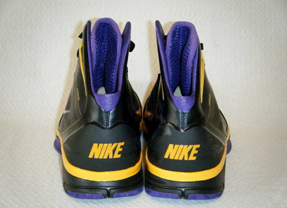 nike-hyperize-lakers-away-3