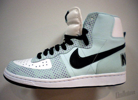 Nike-Spring-2010-Terminator-01