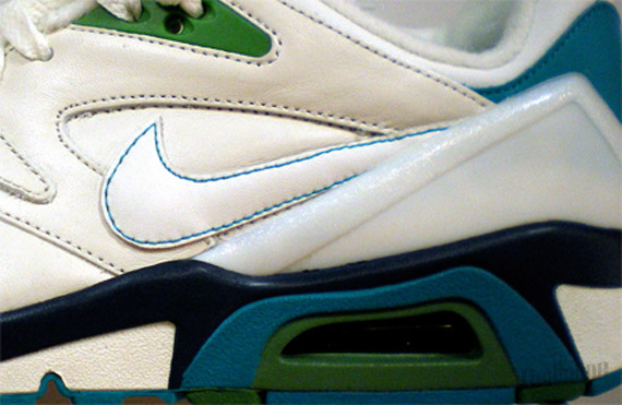 Nike-Structure-Wmns-Spring-2010-2