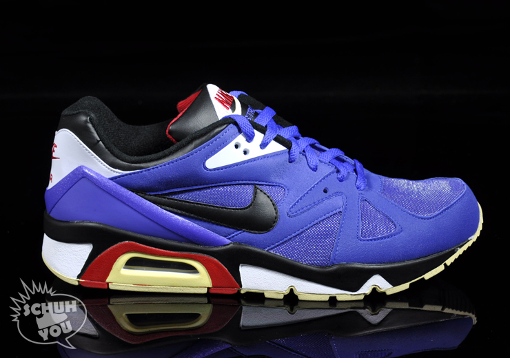 Nike-Wmns-Structure-Triax-Lila-01