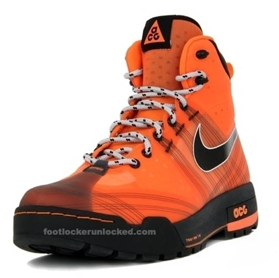 nike-acg-ashiko-boot-total-orange-01