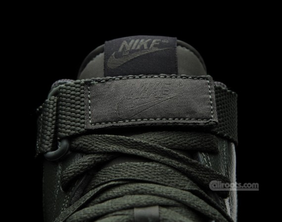 Nike Dynasty High Quickstrike – Dark Army – White