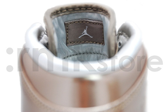 air-jordan-1-high-zinc-2