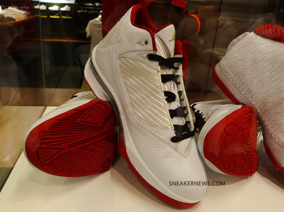 air-jordan-history-of-flight-white-red-44