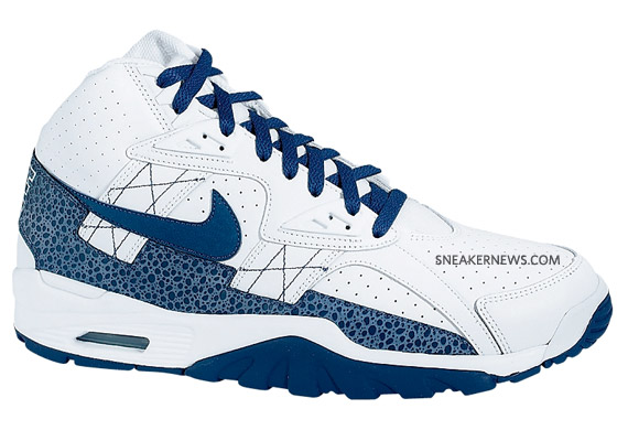 air-trainer-sc-navy-safari-01