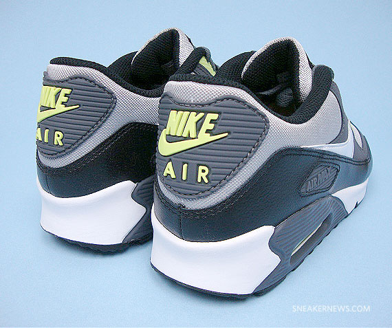 nike-air-max-90-gs-grey-yellow-02