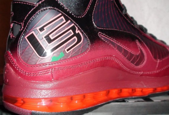 Nike Air Max LeBron VII – Christmas – New Images