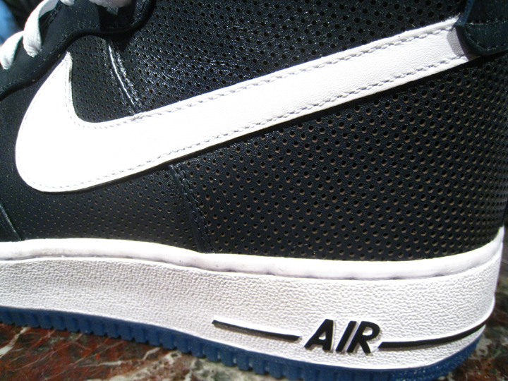 futura-nike-af1-low-ice-blue-03