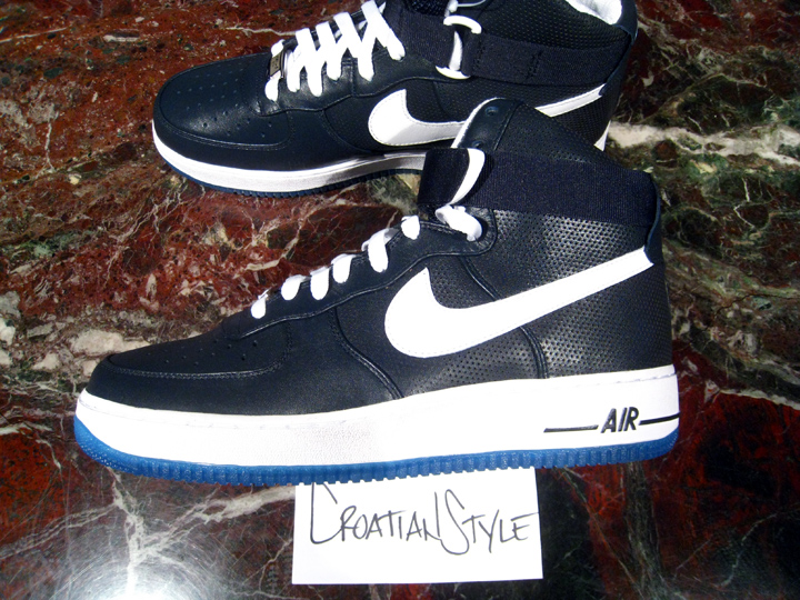 futura-nike-af1-low-ice-blue-04