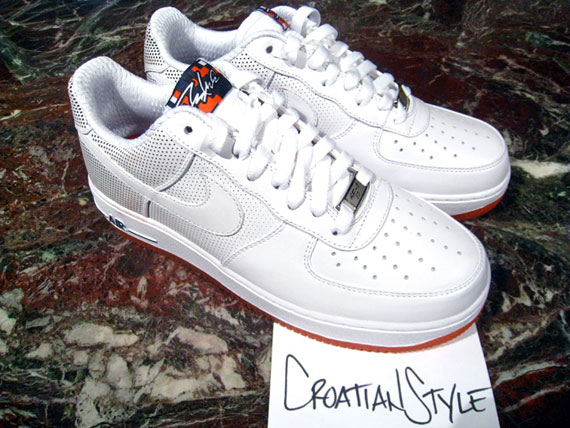 futura-nike-af1-white-05