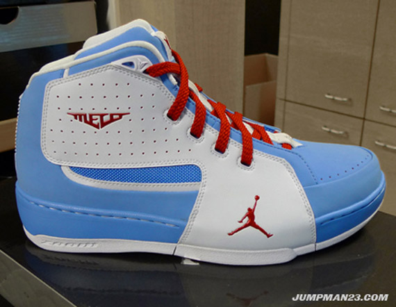 Air Jordan Melo M6 – Christmas Edition