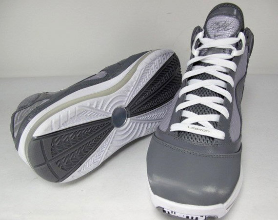 nike-air-max-lebron-vii-cool-grey-4 nike-air-max-lebron-vii-cool-grey-4