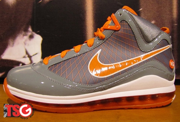 nike-air-max-lebron-vii-grey-orange-3 nike-air-max-lebron-vii-grey-orange-3